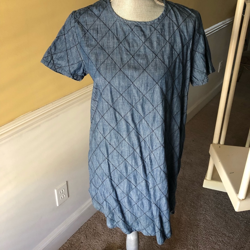 Forever 21 quilted dress💙